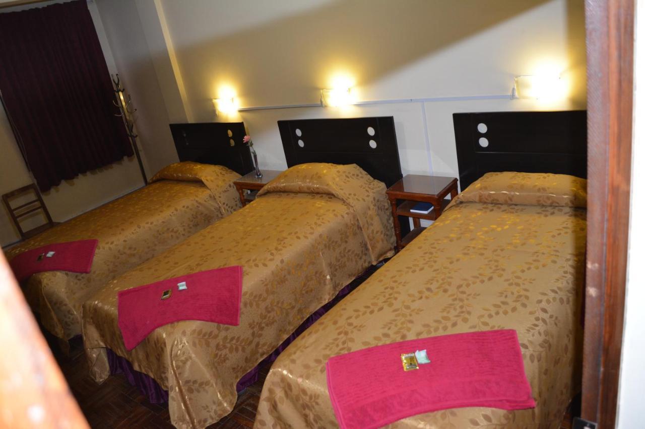 אויוני Julia Plaza Hotel חדר תמונה
